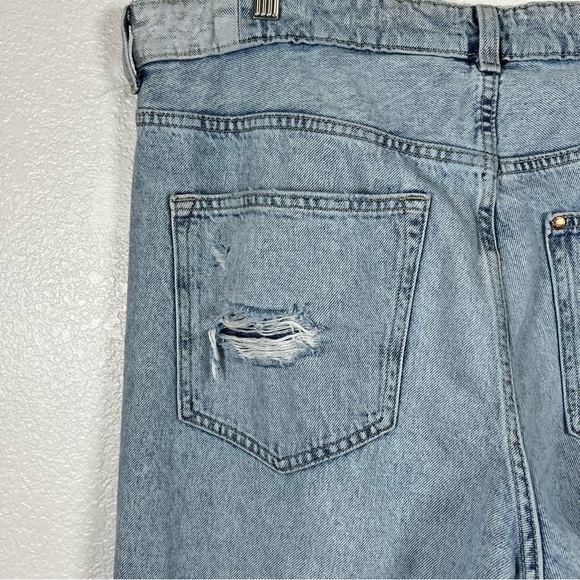 H&M Woman’s Distressed Boyfriend Low Waist Denim Jeans Size 14 - Picture 6 of 9